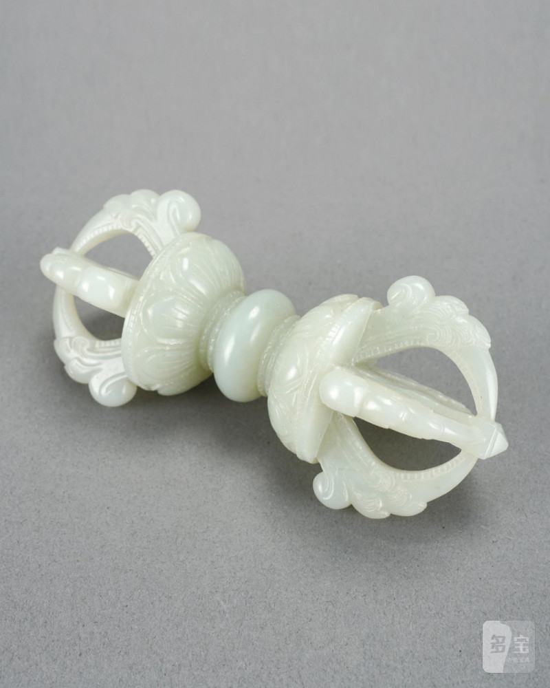    清 白玉金剛杵